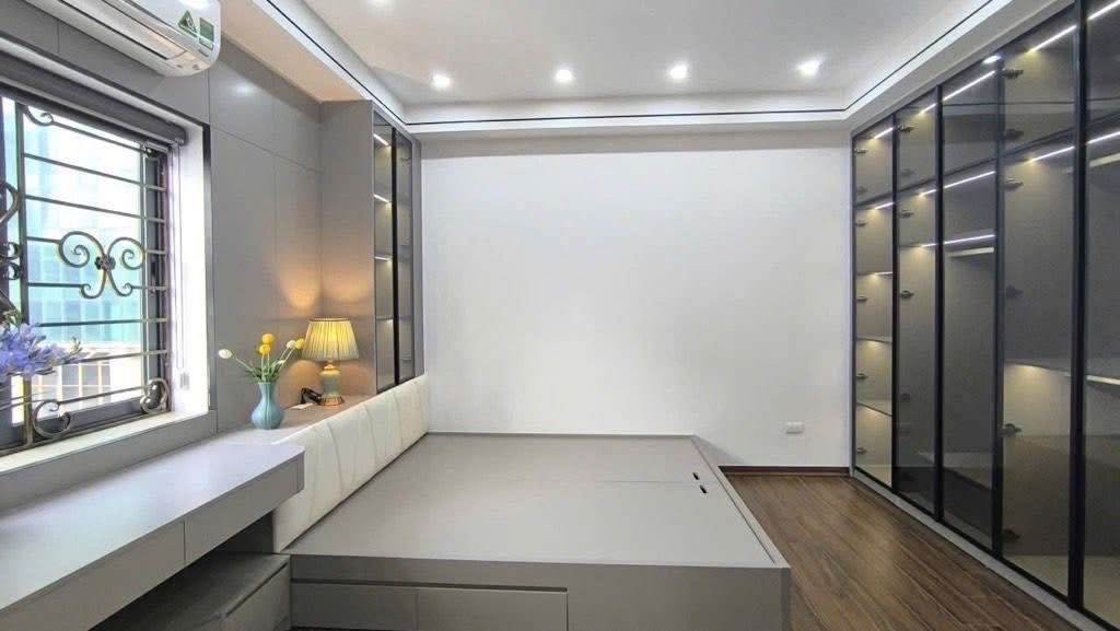 KĐT MỄ TRÌ HẠ CHUNG CƯ 114.6 M2 FULL NỘI THẤT- 4 PHÒNG NGỦ - 2 WC - Ở NGAY DỊP TẾT - SẴN SỔ ĐỎ CHỜ GIAO DỊCH
